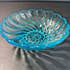 Hazel Atlas Capri Seashell Swirl Turquoise Blue Glass Berry Dessert Bowl Vntg US